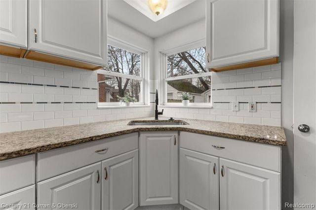 304 Draper Avenue, Pontiac, MI 48341