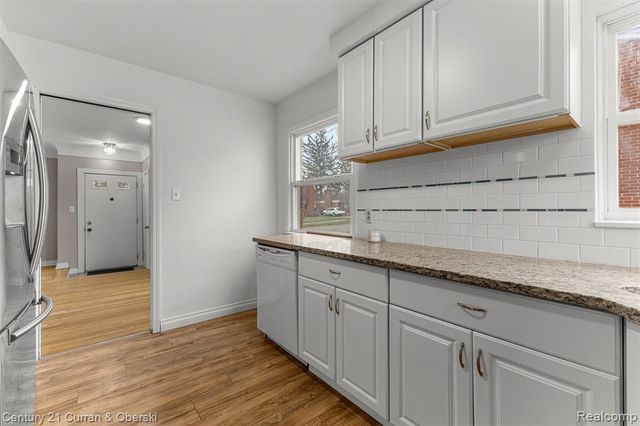 304 Draper Avenue, Pontiac, MI 48341