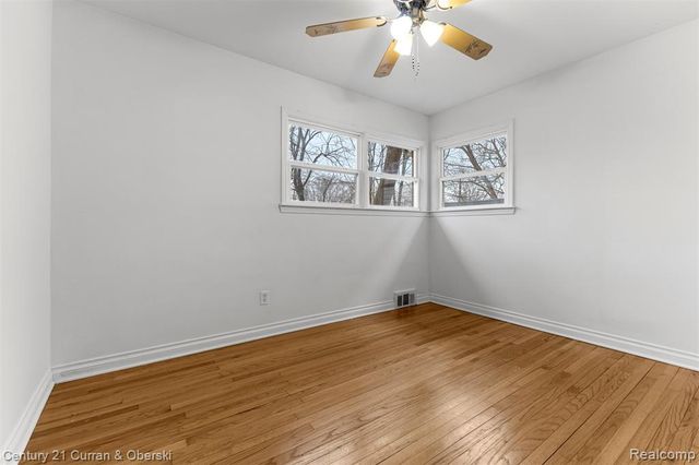 304 Draper Avenue, Pontiac, MI 48341