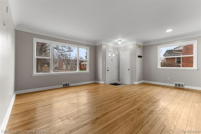 304 Draper Avenue, Pontiac, MI 48341