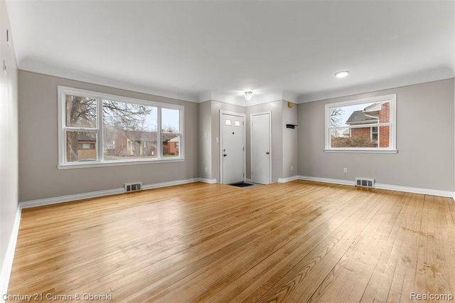 304 Draper Avenue, Pontiac, MI 48341