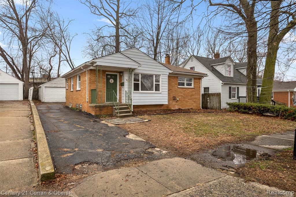 304 Draper Avenue, Pontiac, MI 48341