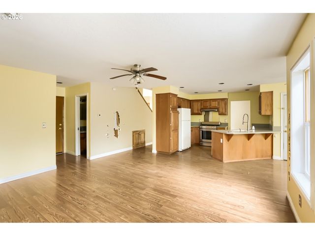 13417 SQUIRE Dr, Oregon City, OR 97045