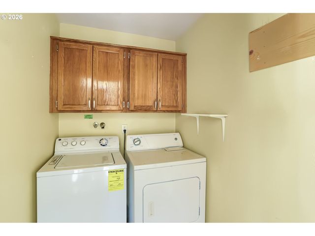13417 SQUIRE Dr, Oregon City, OR 97045
