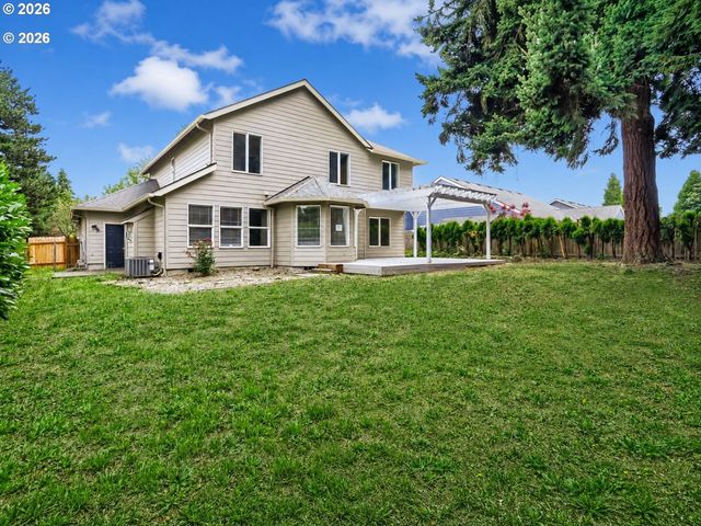 13417 SQUIRE Dr, Oregon City, OR 97045