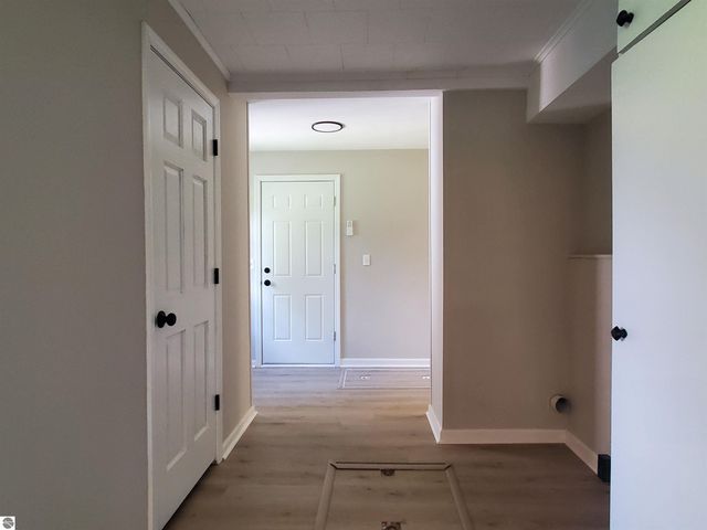 1167 S Taxiway Hotel, Lake City, MI 49651