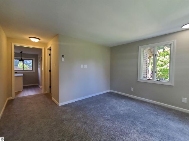 1167 S Taxiway Hotel, Lake City, MI 49651