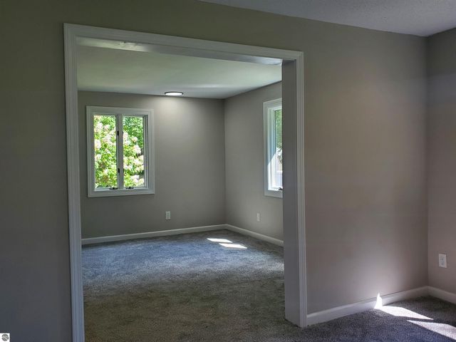 1167 S Taxiway Hotel, Lake City, MI 49651