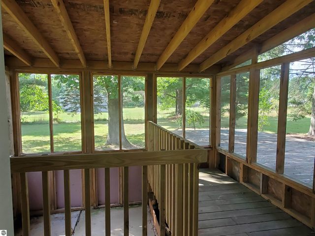 1167 S Taxiway Hotel, Lake City, MI 49651