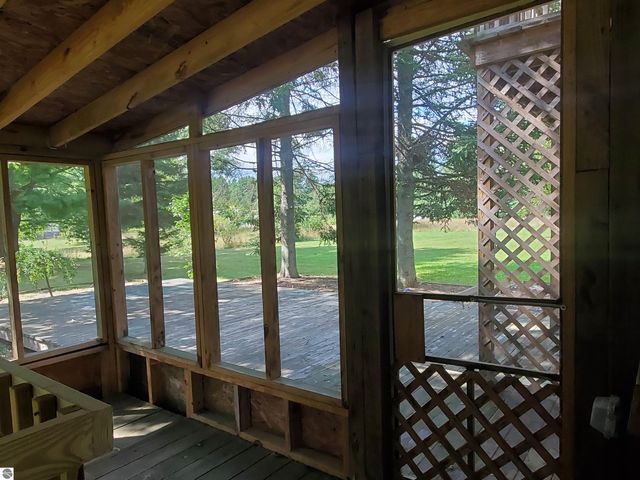 1167 S Taxiway Hotel, Lake City, MI 49651