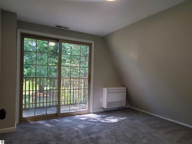 1167 S Taxiway Hotel, Lake City, MI 49651