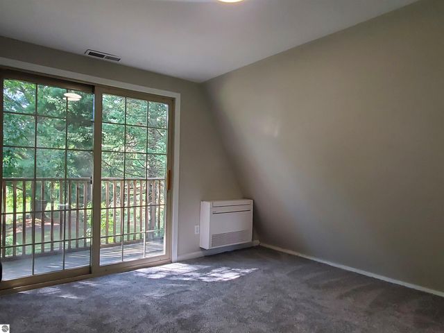 1167 S Taxiway Hotel, Lake City, MI 49651