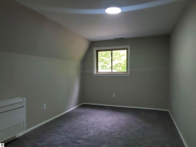 1167 S Taxiway Hotel, Lake City, MI 49651