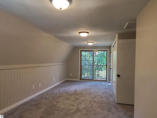 1167 S Taxiway Hotel, Lake City, MI 49651