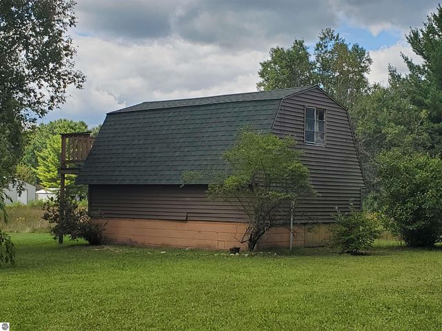 1167 S Taxiway Hotel, Lake City, MI 49651