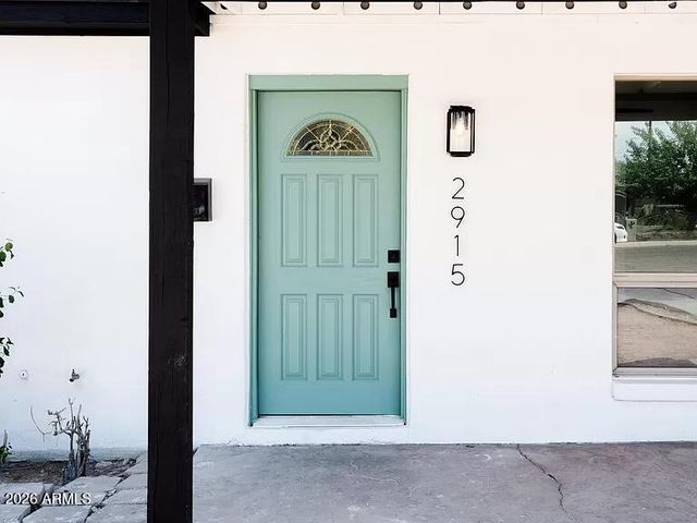 2915 W GRISWOLD Road, Phoenix, AZ 85051