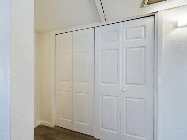 2124 Burton DR 140, Austin, TX 78741