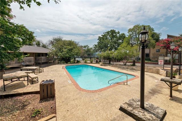 2124 Burton DR 140, Austin, TX 78741