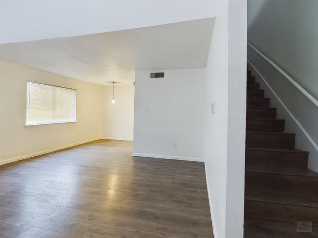 2124 Burton DR 140, Austin, TX 78741