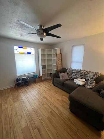 1218 University Avenue NE, Minneapolis, MN 55413