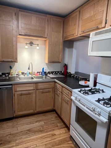 1218 University Avenue NE, Minneapolis, MN 55413