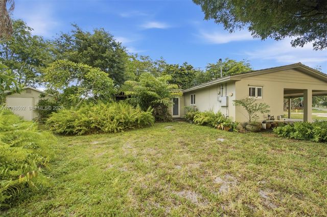 4891 NW 5th St, Plantation, FL 33317