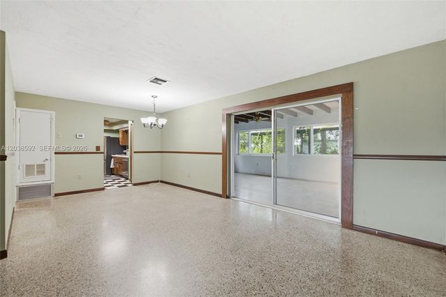 4891 NW 5th St, Plantation, FL 33317