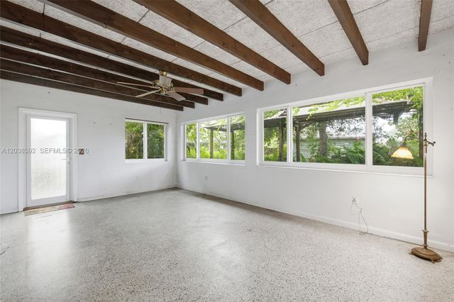 4891 NW 5th St, Plantation, FL 33317
