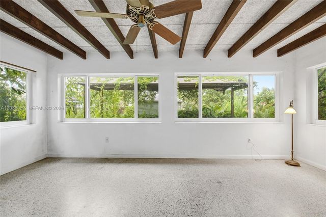 4891 NW 5th St, Plantation, FL 33317