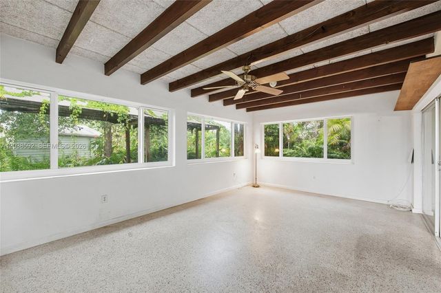 4891 NW 5th St, Plantation, FL 33317