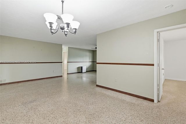 4891 NW 5th St, Plantation, FL 33317