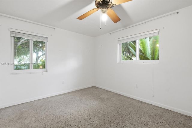 4891 NW 5th St, Plantation, FL 33317