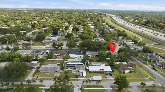4891 NW 5th St, Plantation, FL 33317