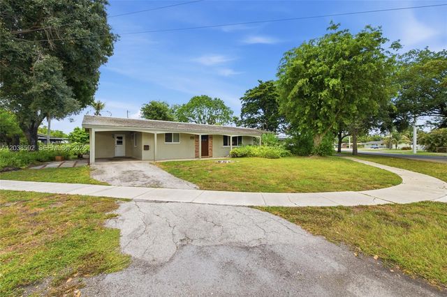 4891 NW 5th St, Plantation, FL 33317