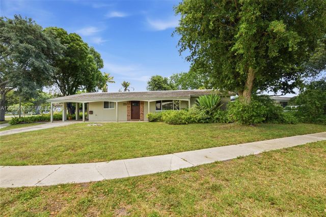4891 NW 5th St, Plantation, FL 33317