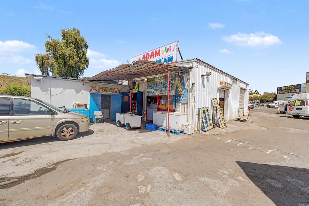 1037 Harding Ave, National City, CA 91950 — exterior