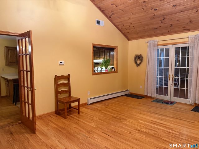 112 Maple Street, Seymour, CT 06483