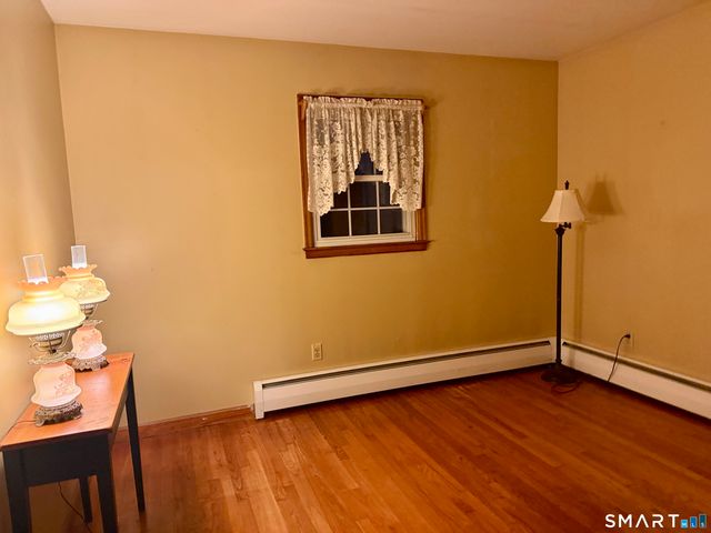 112 Maple Street, Seymour, CT 06483