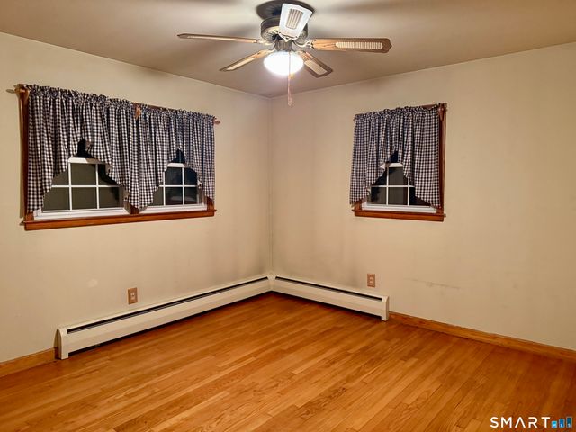 112 Maple Street, Seymour, CT 06483