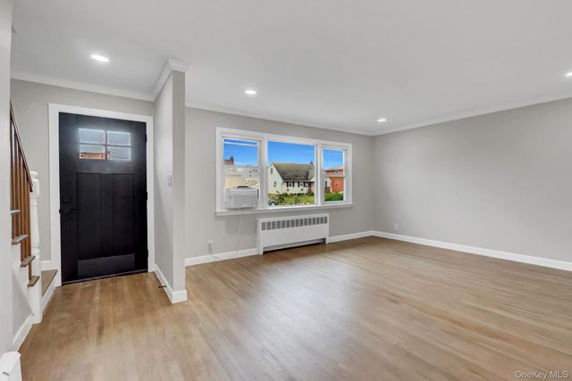 792 Highview Avenue, Westbury, NY 11590