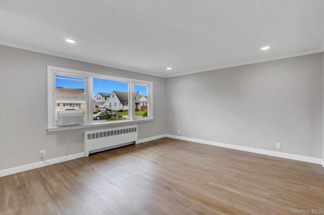 792 Highview Avenue, Westbury, NY 11590