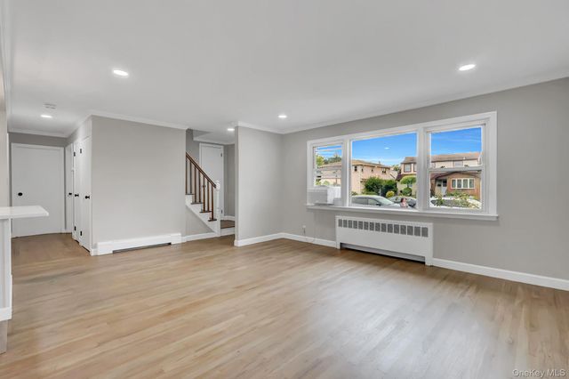 792 Highview Avenue, Westbury, NY 11590