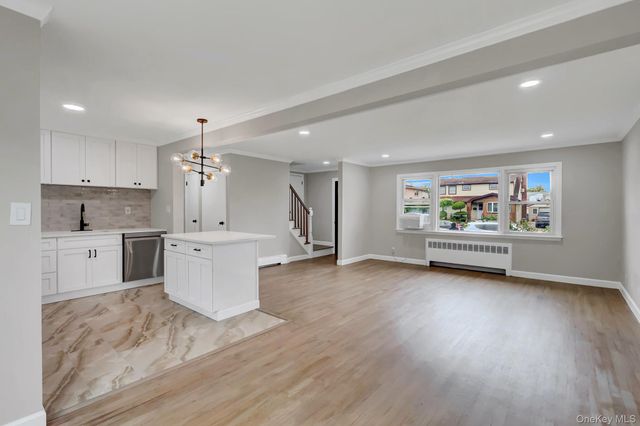 792 Highview Avenue, Westbury, NY 11590