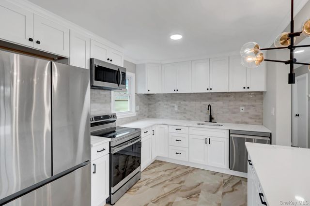 792 Highview Avenue, Westbury, NY 11590