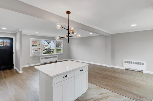 792 Highview Avenue, Westbury, NY 11590