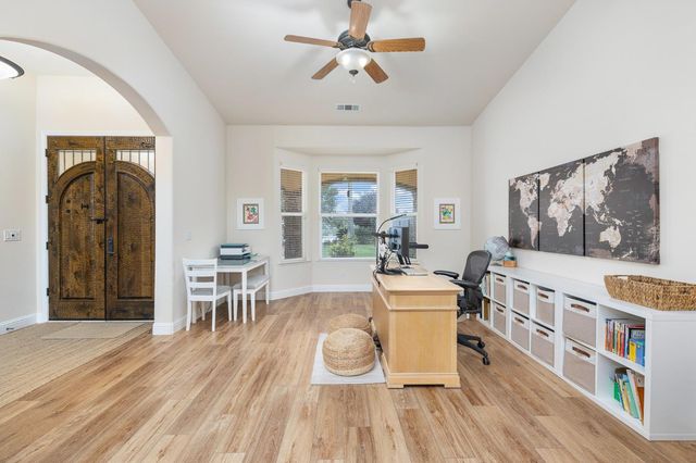 5180 E Copper, Clovis, CA 93619