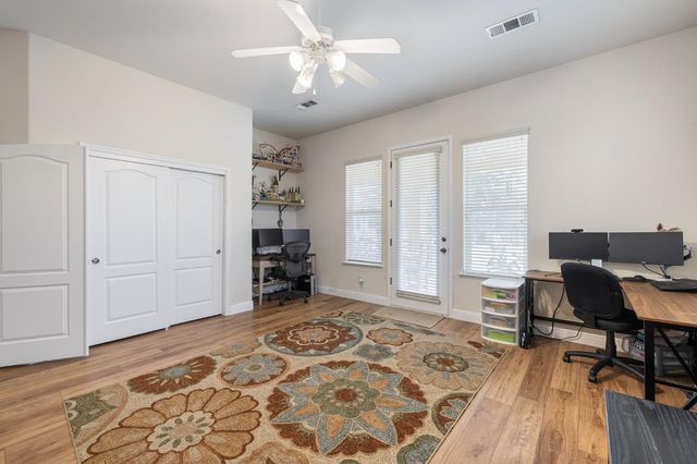 5180 E Copper, Clovis, CA 93619