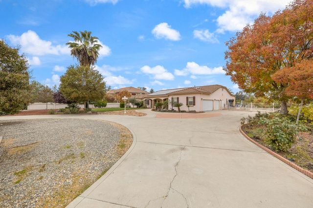 5180 E Copper, Clovis, CA 93619
