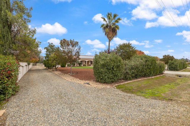 5180 E Copper, Clovis, CA 93619