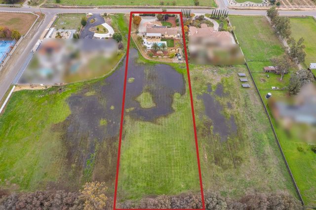 5180 E Copper, Clovis, CA 93619